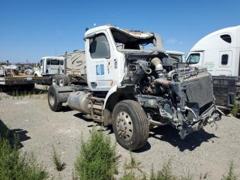  Salvage Peterbilt 579