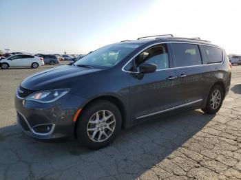  Salvage Chrysler Pacifica