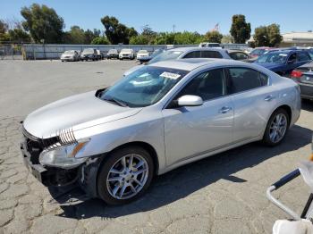  Salvage Nissan Maxima