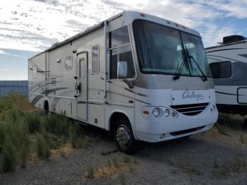  Salvage Workhorse Custom Cha Motorhome