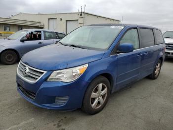  Salvage Volkswagen Routan