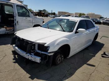  Salvage Chrysler 300