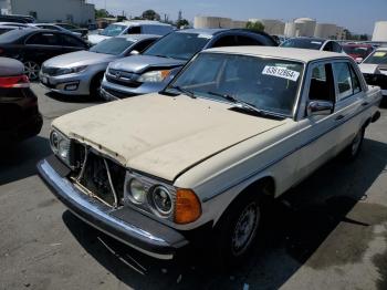  Salvage Mercedes-Benz 300-Class