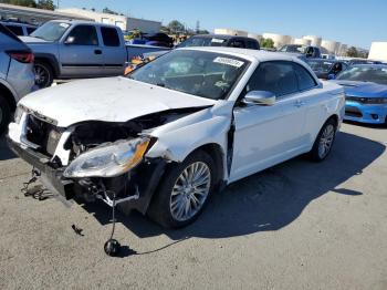  Salvage Chrysler 200