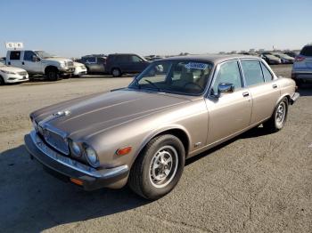  Salvage Jaguar Xj6