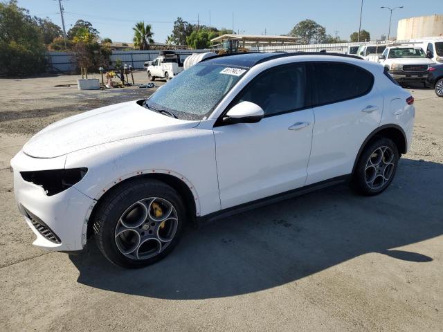  Salvage Alfa Romeo Stelvio