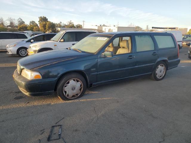  Salvage Volvo V70