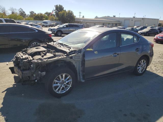  Salvage Mazda 3