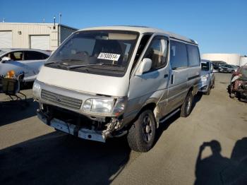  Salvage Toyota Hiace