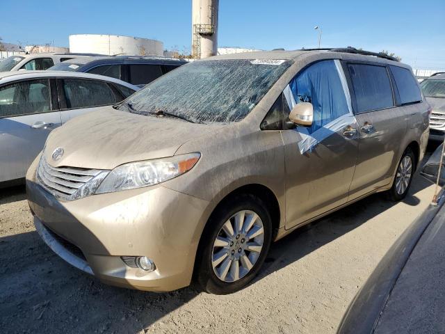  Salvage Toyota Sienna