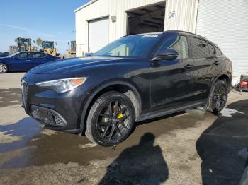  Salvage Alfa Romeo Stelvio