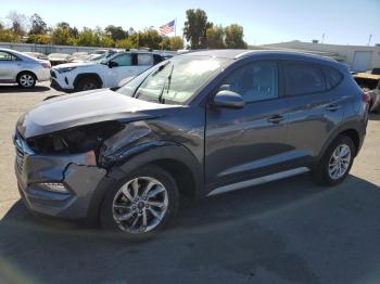  Salvage Hyundai TUCSON