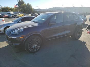  Salvage Porsche Cayenne