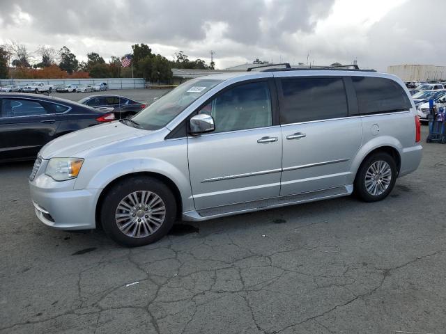  Salvage Chrysler Minivan