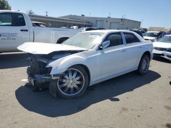  Salvage Chrysler 300