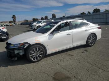  Salvage Lexus Es