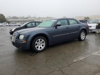  Salvage Chrysler 300