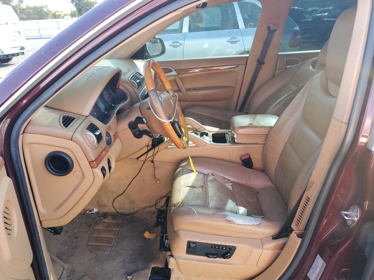 Porsche Cayenne Image 6