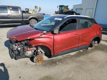  Salvage Nissan Kicks