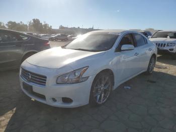  Salvage Nissan Maxima