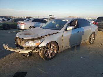  Salvage Hyundai Genesis