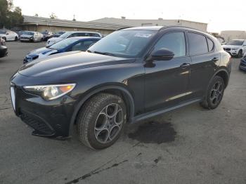  Salvage Alfa Romeo Stelvio