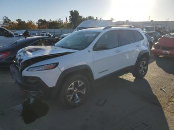  Salvage Jeep Cherokee