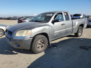  Salvage Mitsubishi Raider