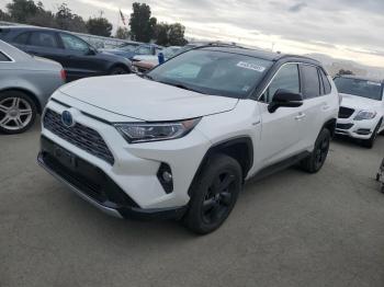  Salvage Toyota RAV4