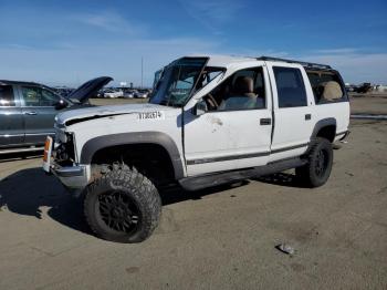  Salvage GMC Suburban