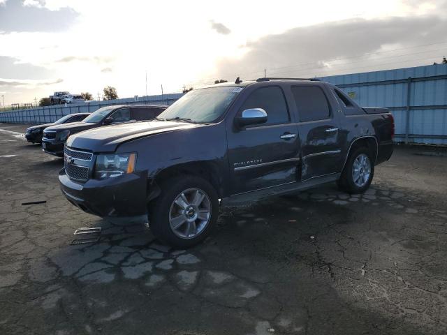  Salvage Chevrolet Avalanche