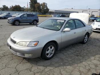  Salvage Lexus Es