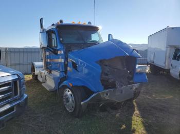  Salvage Peterbilt 567