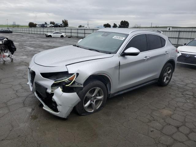  Salvage Alfa Romeo Stelvio