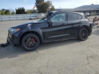  Salvage Alfa Romeo Stelvio