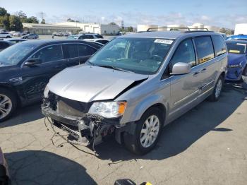  Salvage Chrysler Minivan