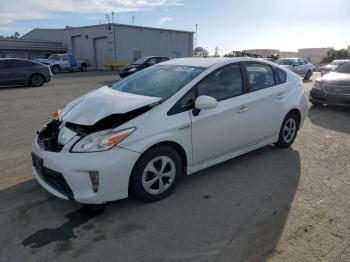  Salvage Toyota Prius