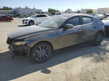  Salvage Mazda 3