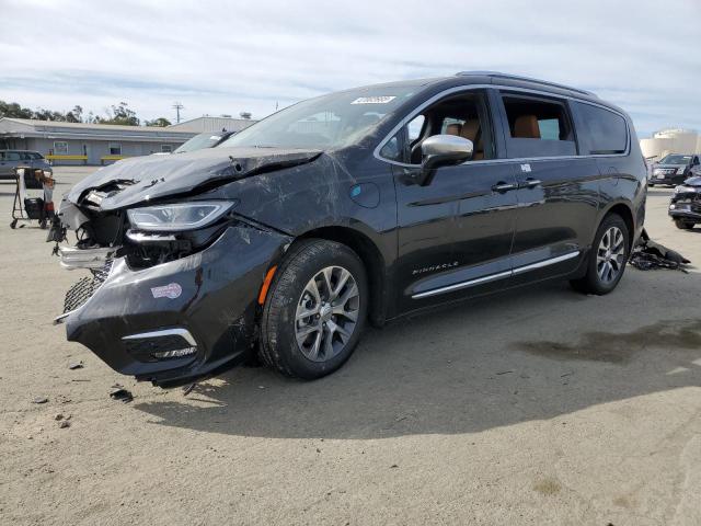  Salvage Chrysler Pacifica