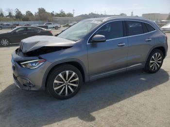  Salvage Mercedes-Benz GLA