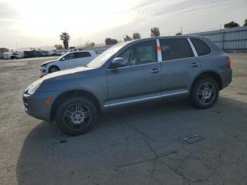  Salvage Porsche Cayenne