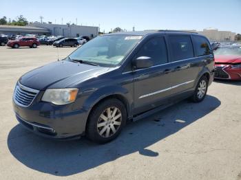  Salvage Chrysler Minivan