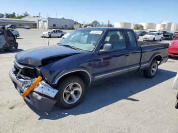  Salvage Chevrolet S-10