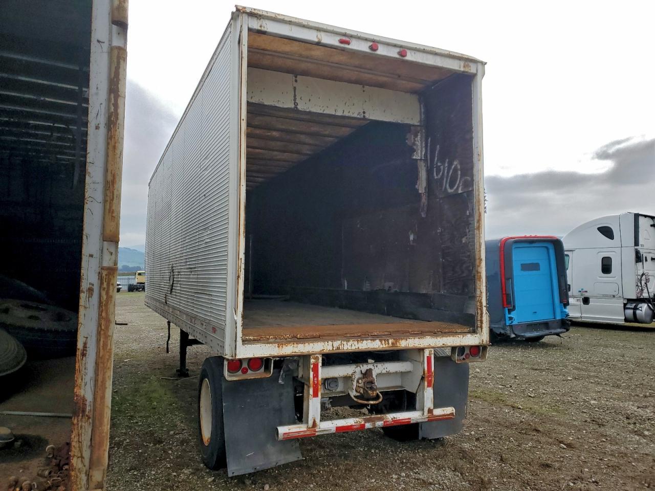 Utility Trailer Image 6