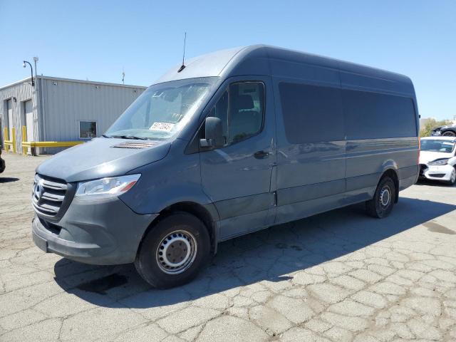  Salvage Mercedes-Benz Sprinter