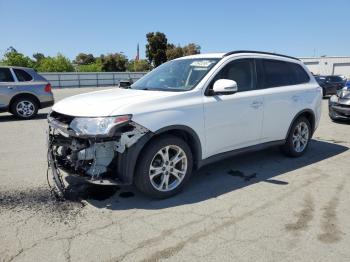  Salvage Mitsubishi Outlander