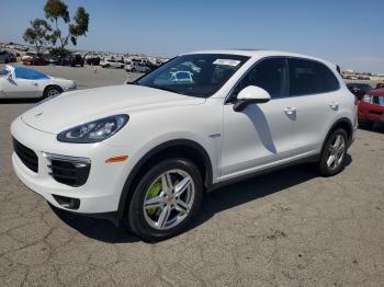  Salvage Porsche Cayenne