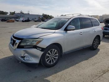 Salvage Nissan Pathfinder