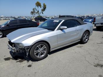  Salvage Ford Mustang