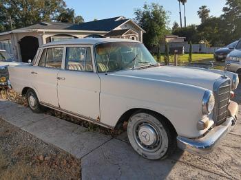  Salvage Mercedes-Benz 230-class